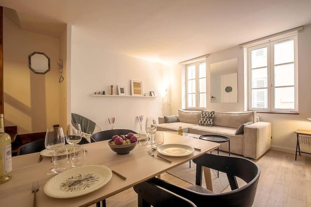 Rare Appart 2 Chambres En Duplex Design Au Panier Marseille Luaran gambar